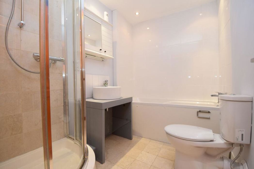 Property image 7 of 9