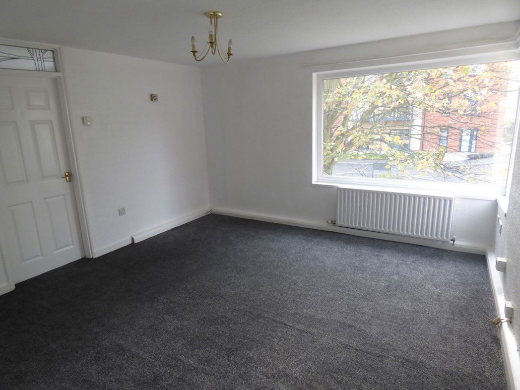 Property image 3 of 8