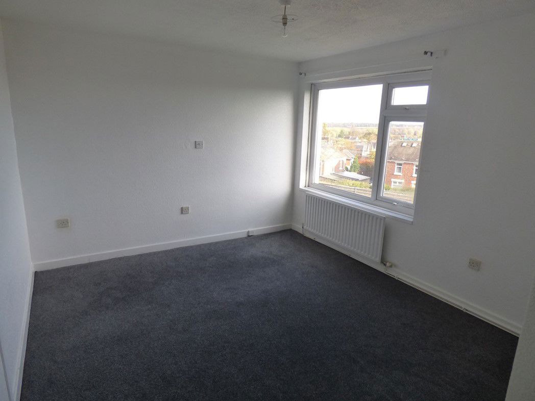 Property image 4 of 8