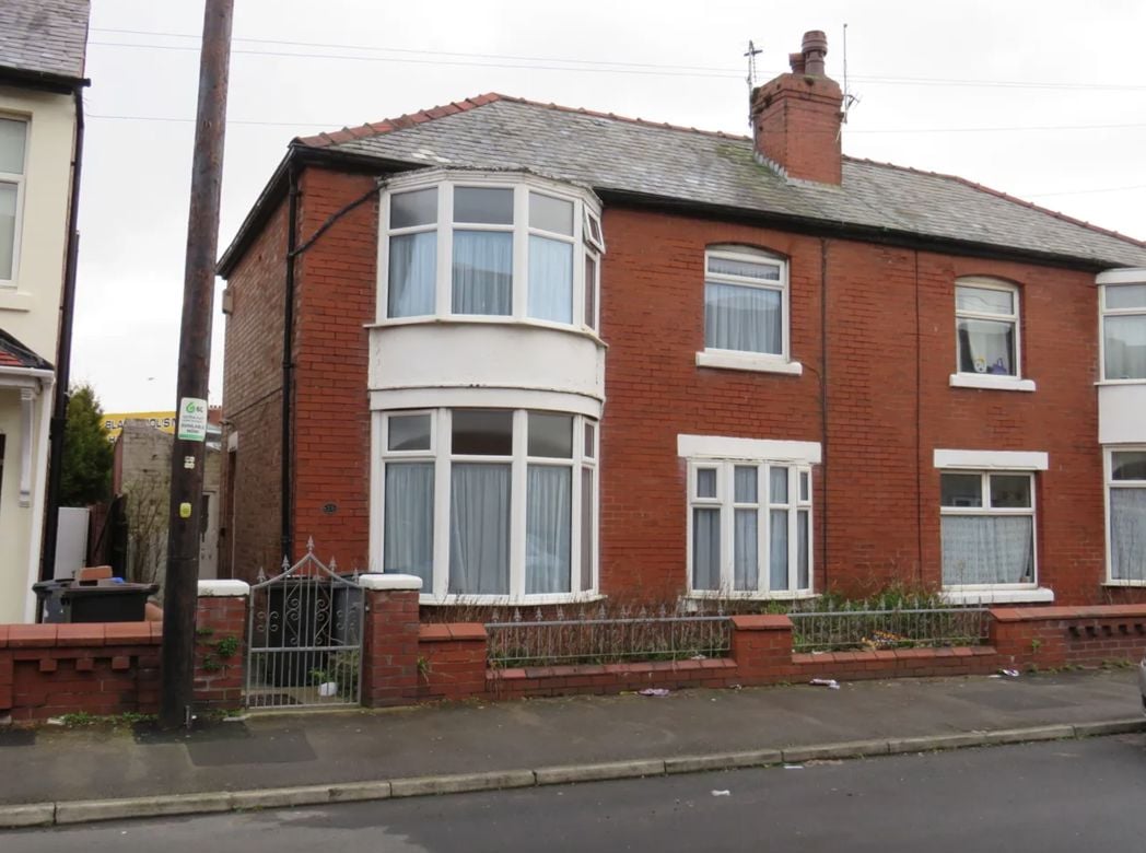 Property image 1 of 12