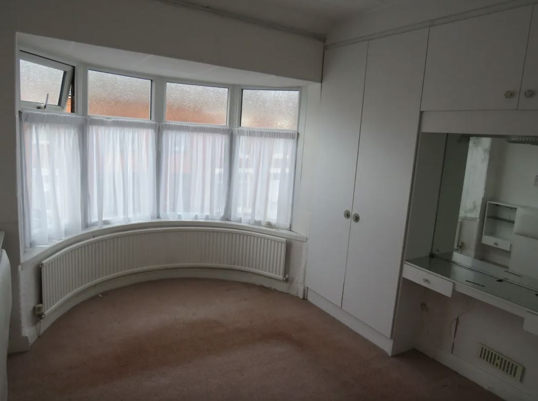Property image 2 of 12