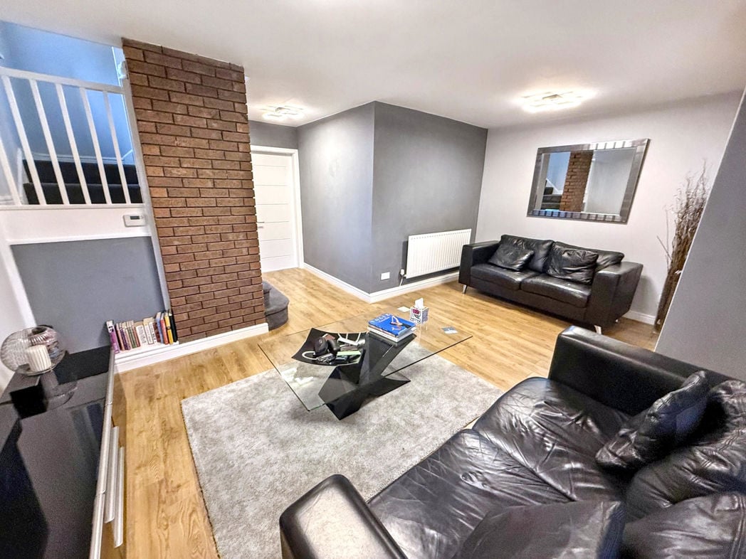 Property image 8 of 23