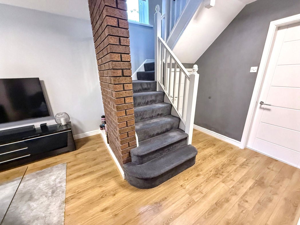 Property image 11 of 23