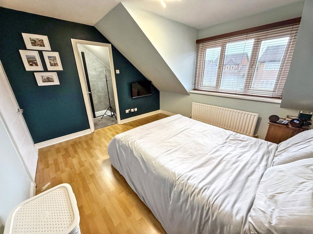 Property image 16 of 23