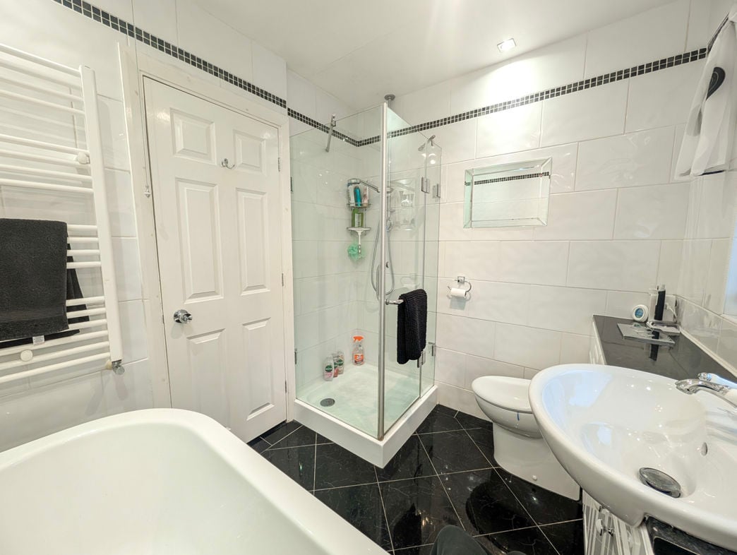 Property image 15 of 23