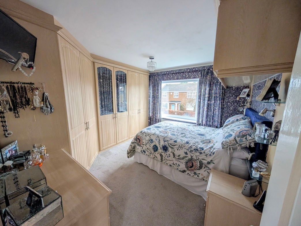 Property image 13 of 23