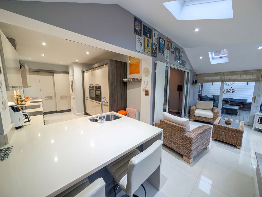 Property image 9 of 23