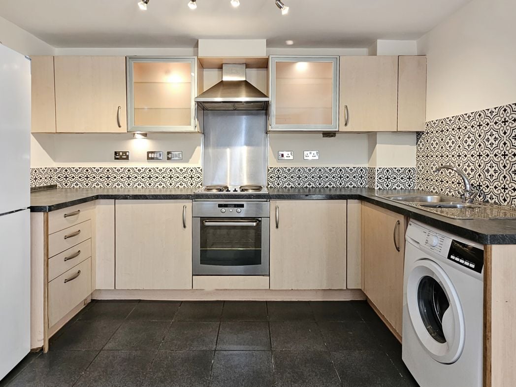 Property image 2 of 8