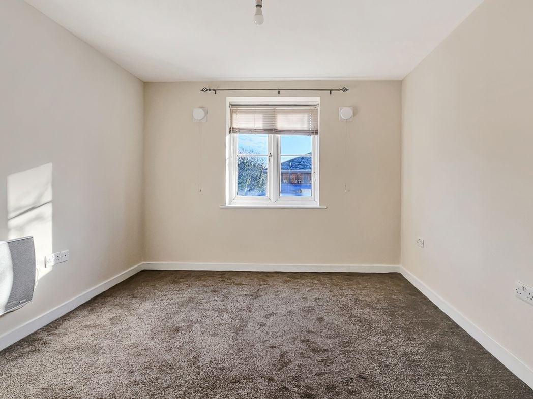 Property image 6 of 8