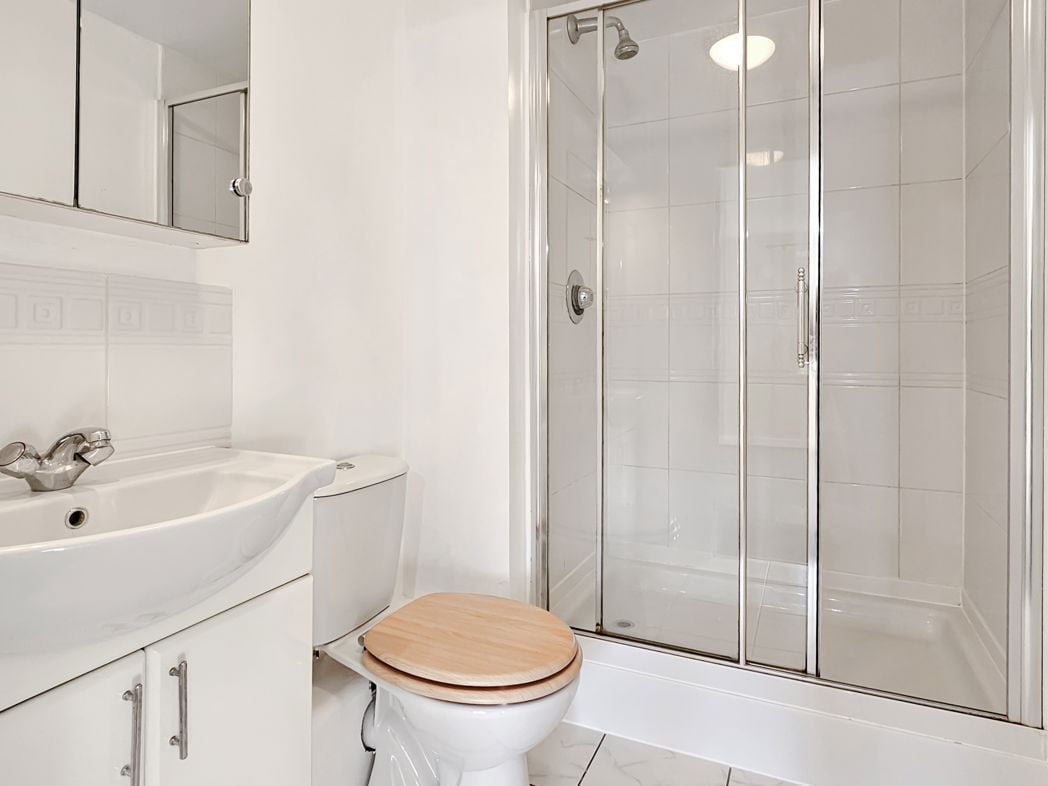 Property image 7 of 8
