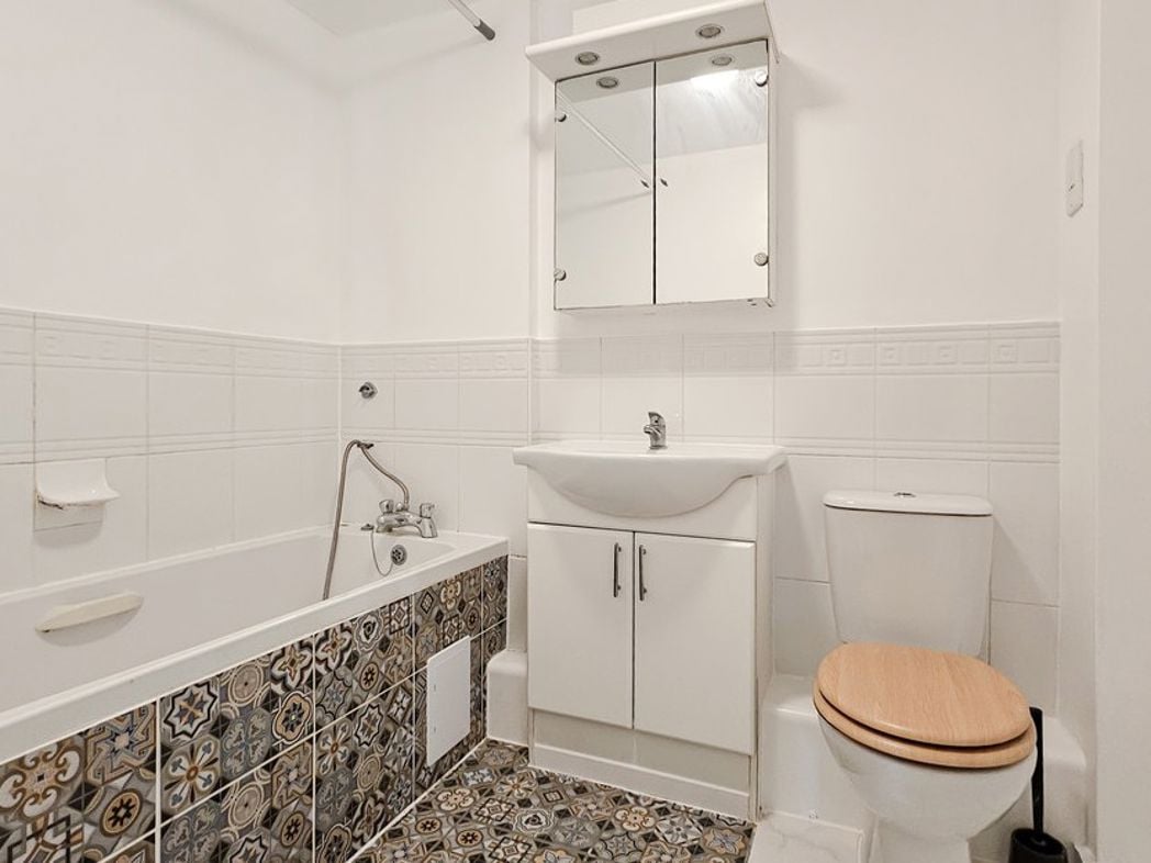 Property image 4 of 8
