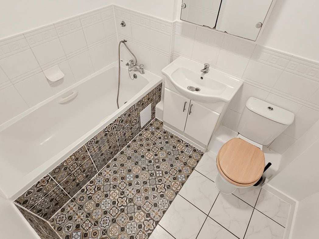 Property image 5 of 8