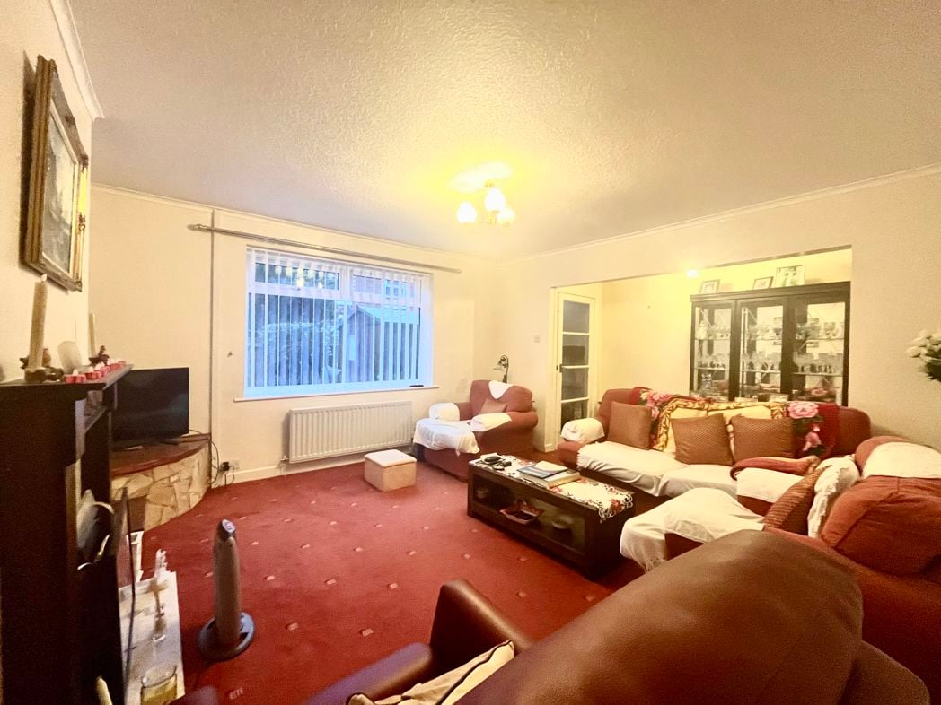 Property image 2 of 12