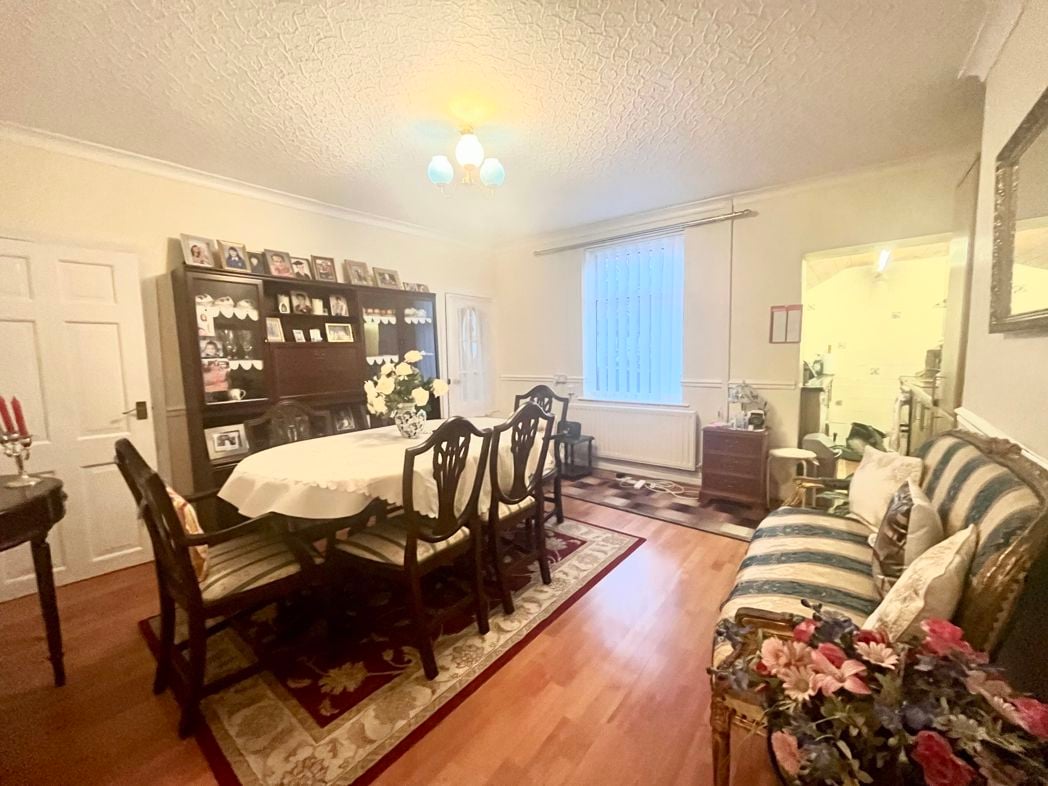 Property image 3 of 12