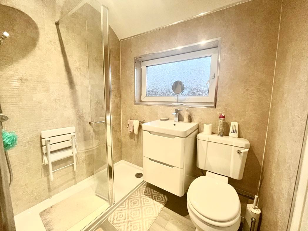 Property image 6 of 12