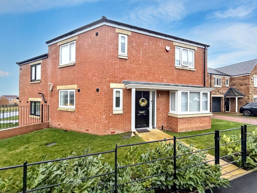 Property image 1 of 18