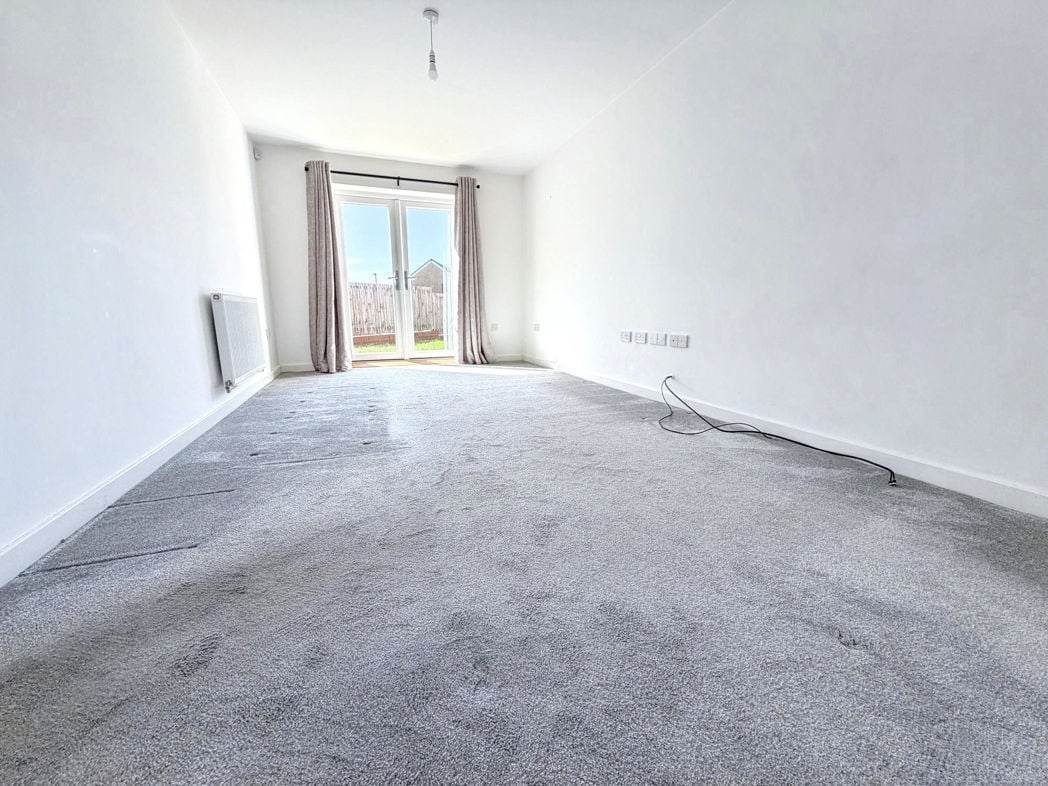 Property image 2 of 18