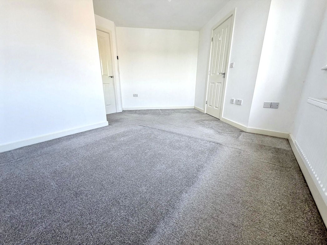 Property image 10 of 18