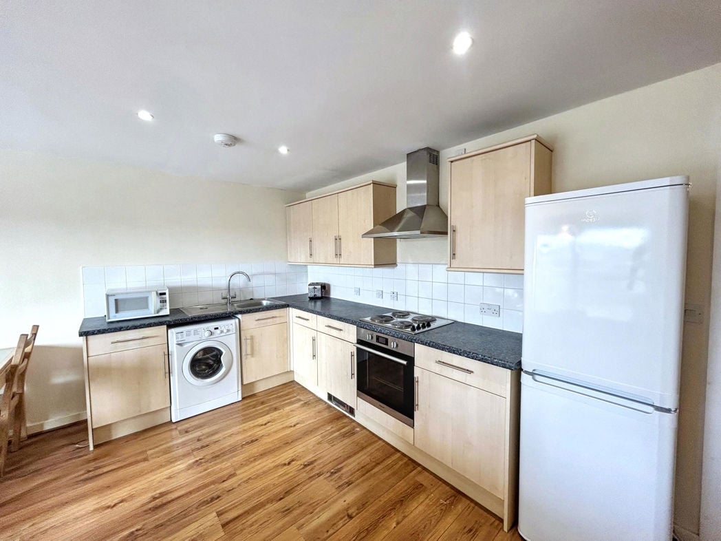 Property image 4 of 11