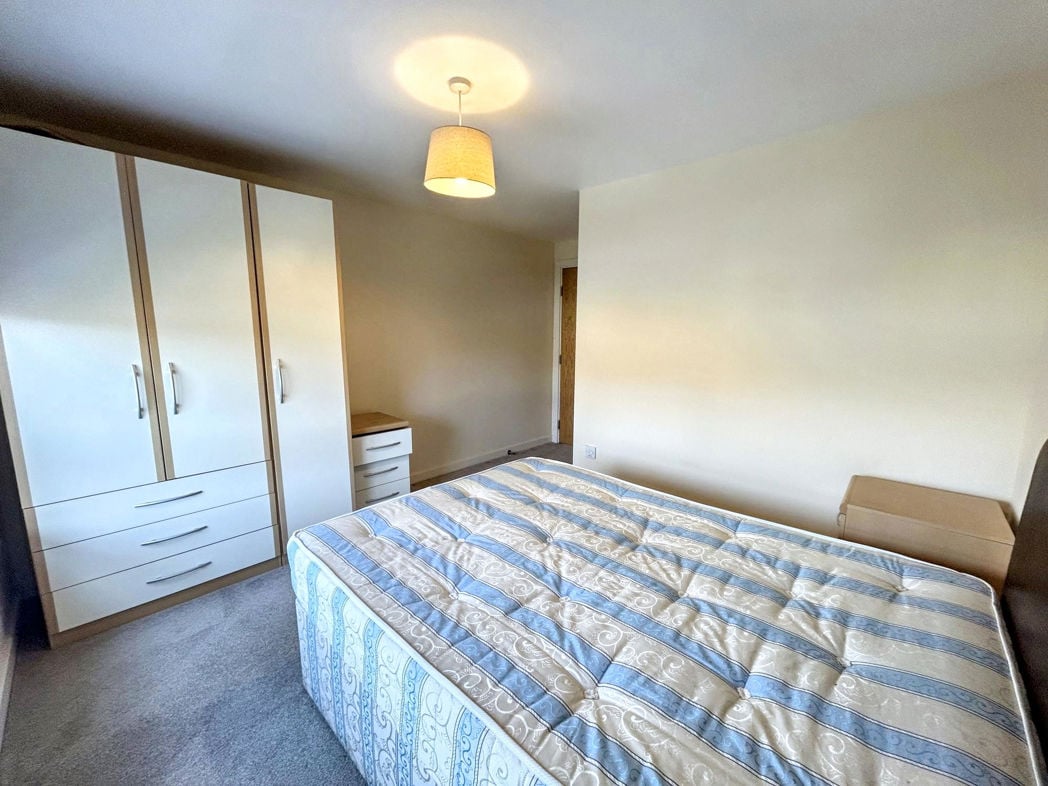 Property image 6 of 11