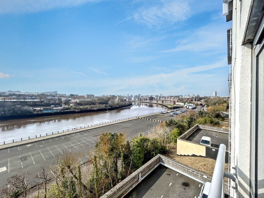 Property image 1 of 11