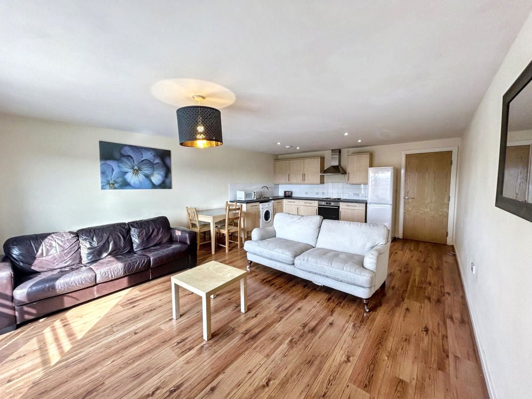 Property image 3 of 11