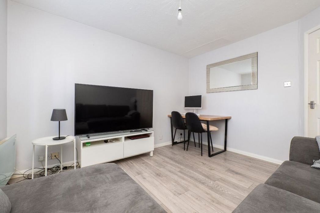 Property image 3 of 13