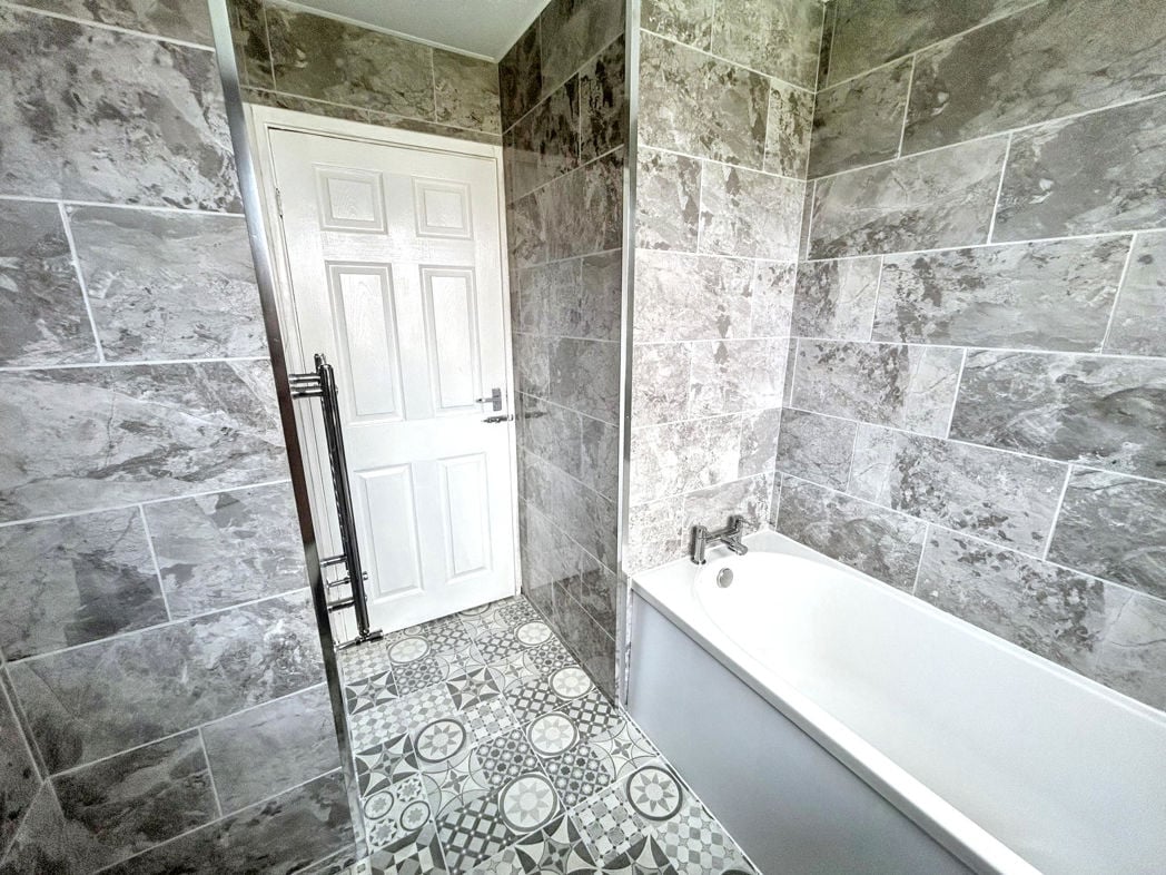 Property image 5 of 6
