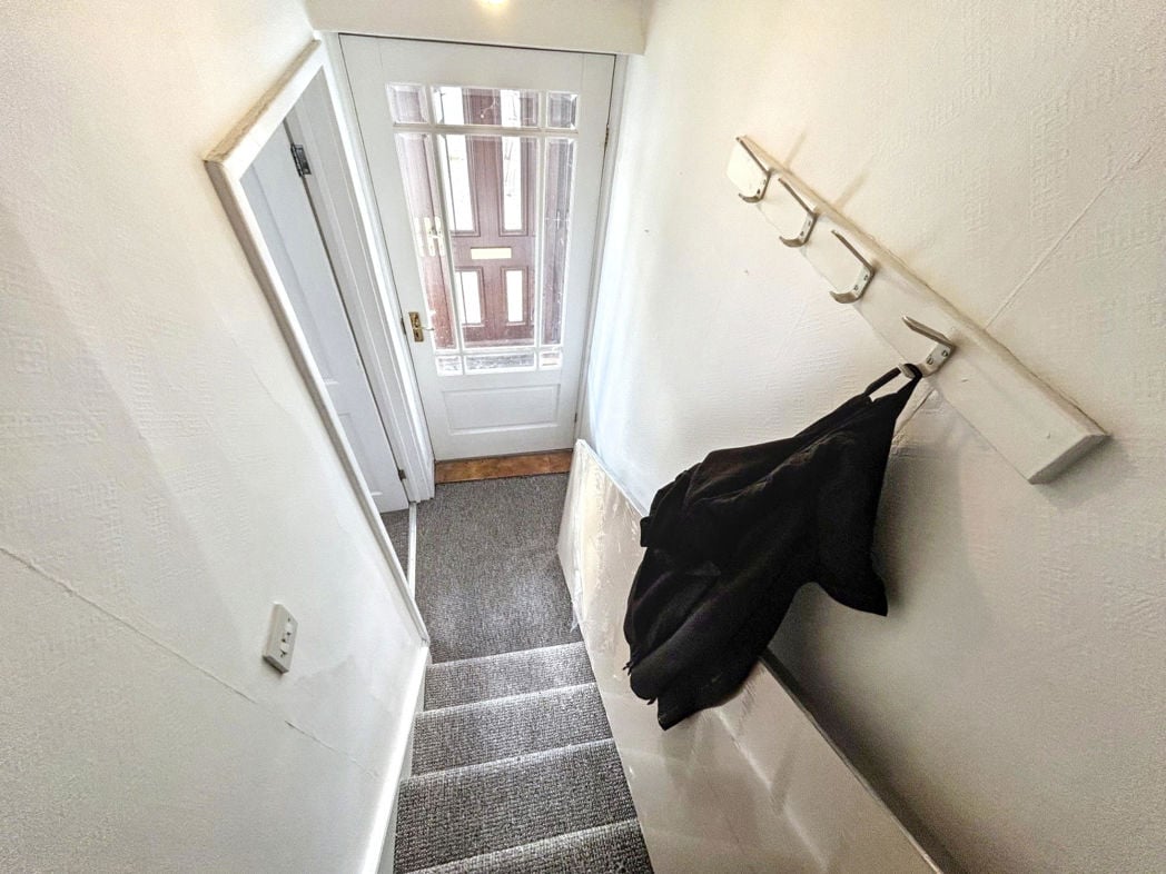 Property image 4 of 11