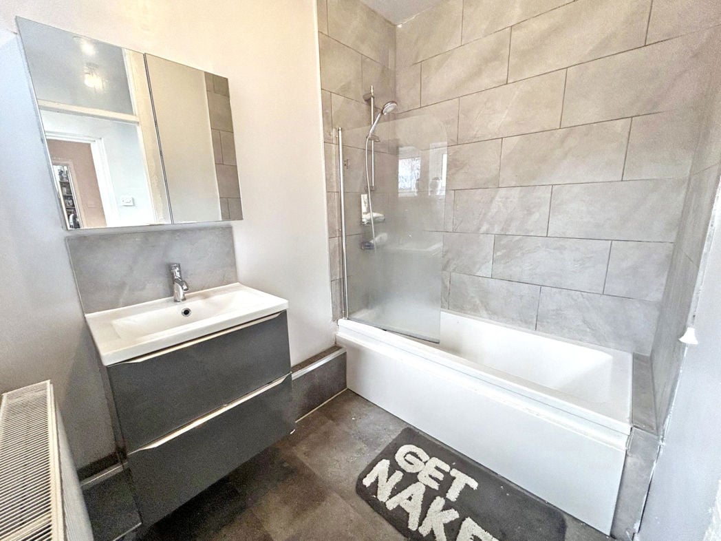 Property image 3 of 11
