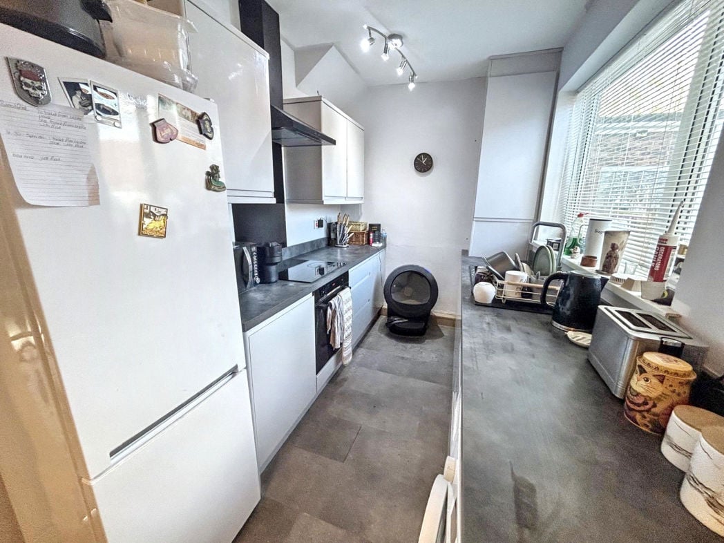 Property image 2 of 11