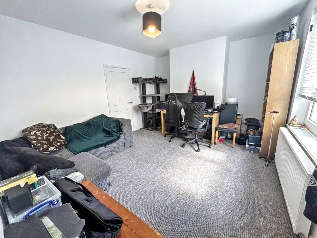 Property image 5 of 11