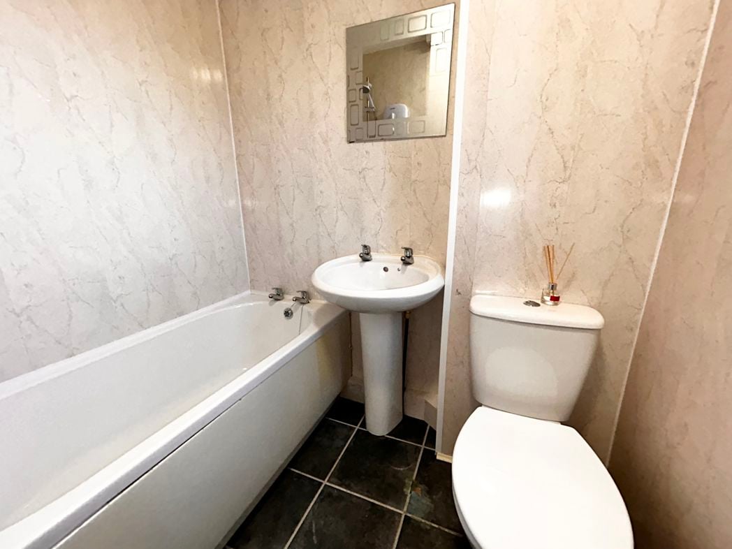 Property image 10 of 14