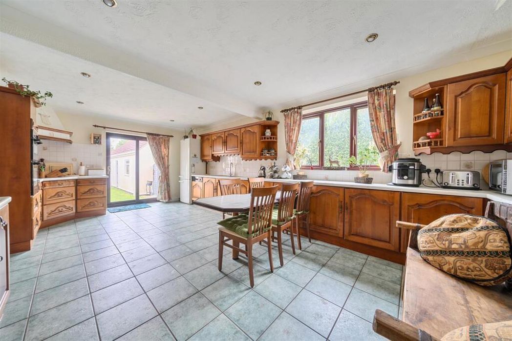Property image 3 of 20