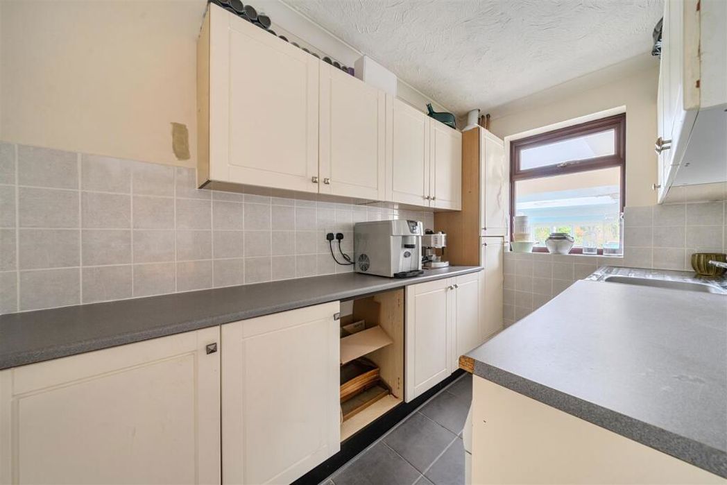Property image 6 of 20
