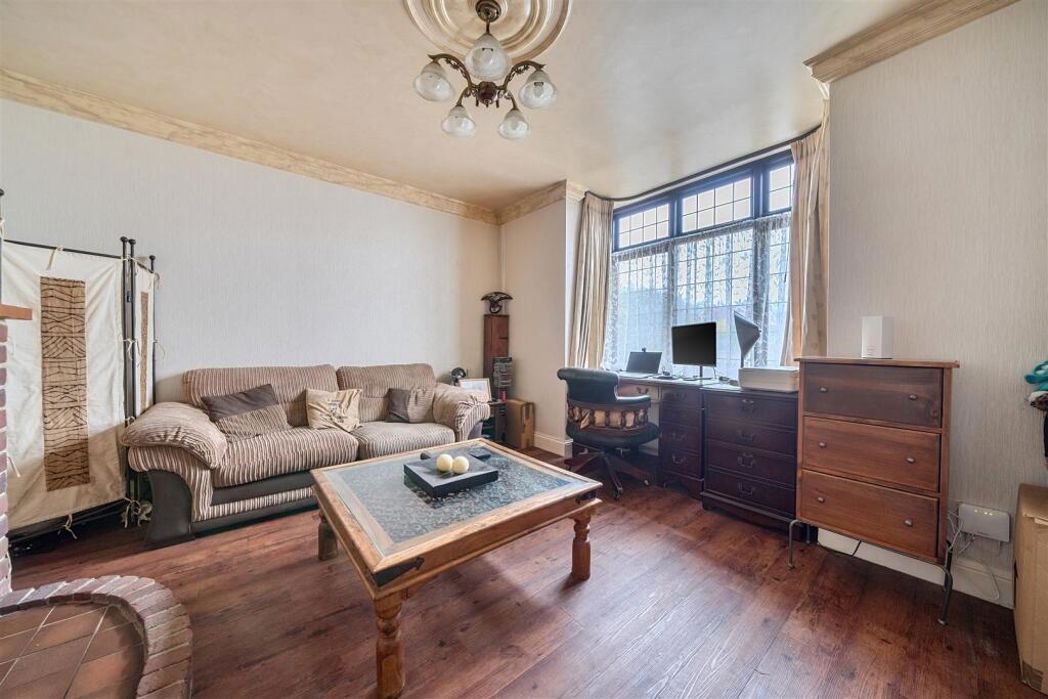 Property image 8 of 20