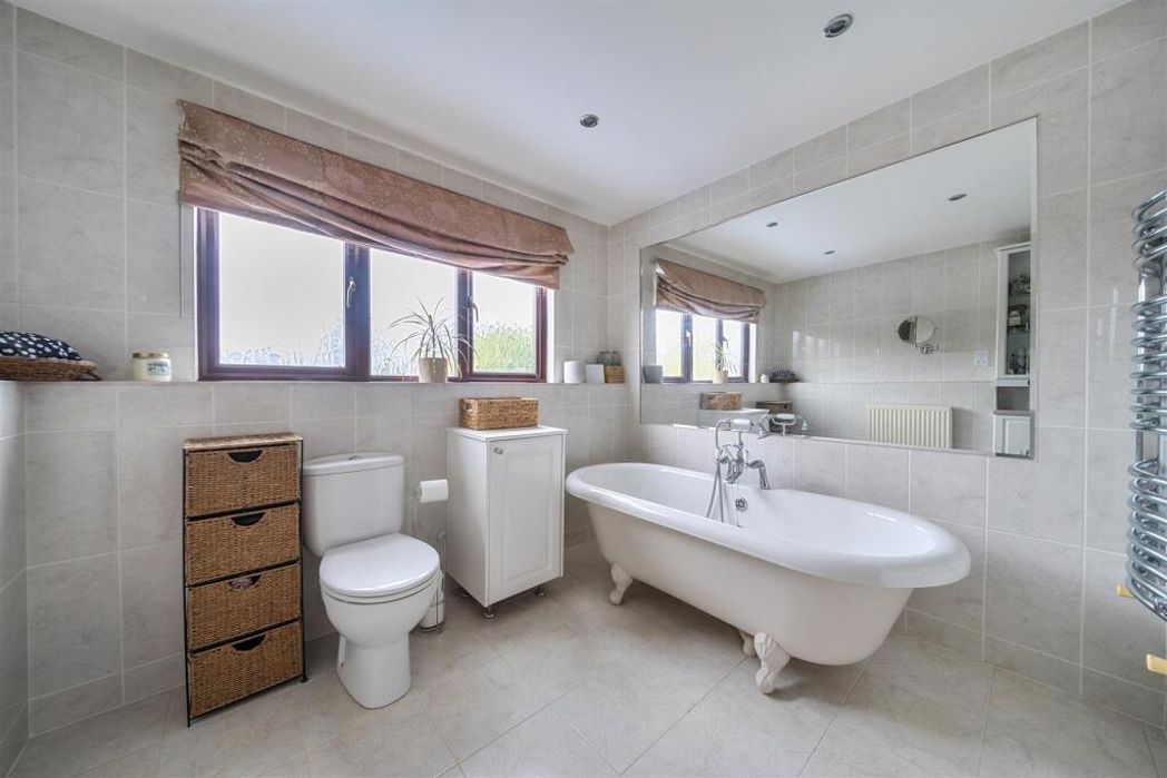 Property image 11 of 20