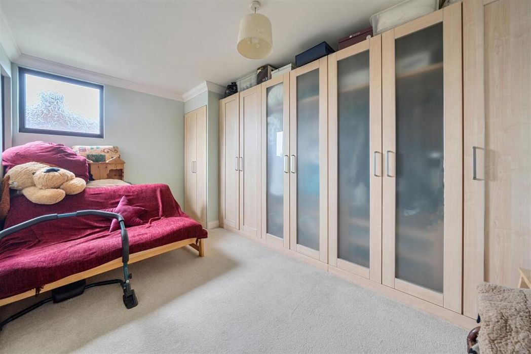 Property image 16 of 20