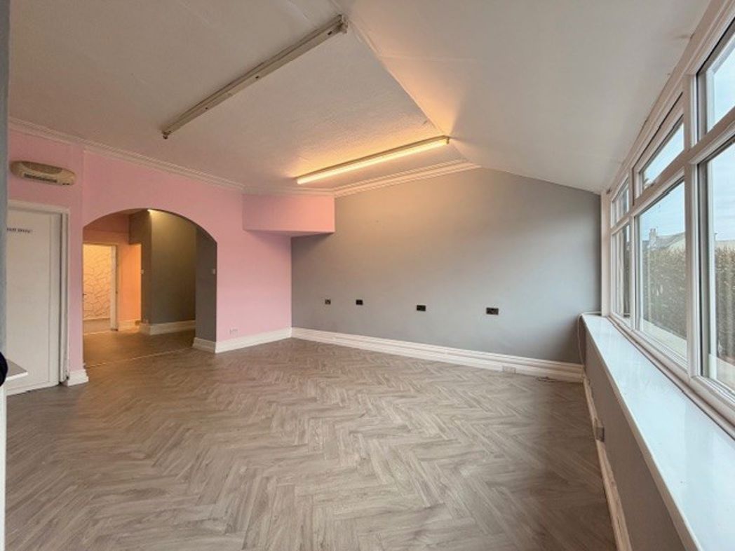 Property image 2 of 22