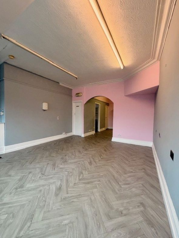 Property image 9 of 22