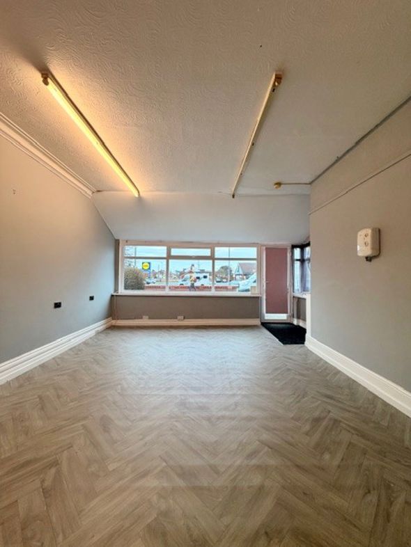 Property image 13 of 22