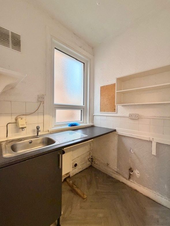 Property image 16 of 22
