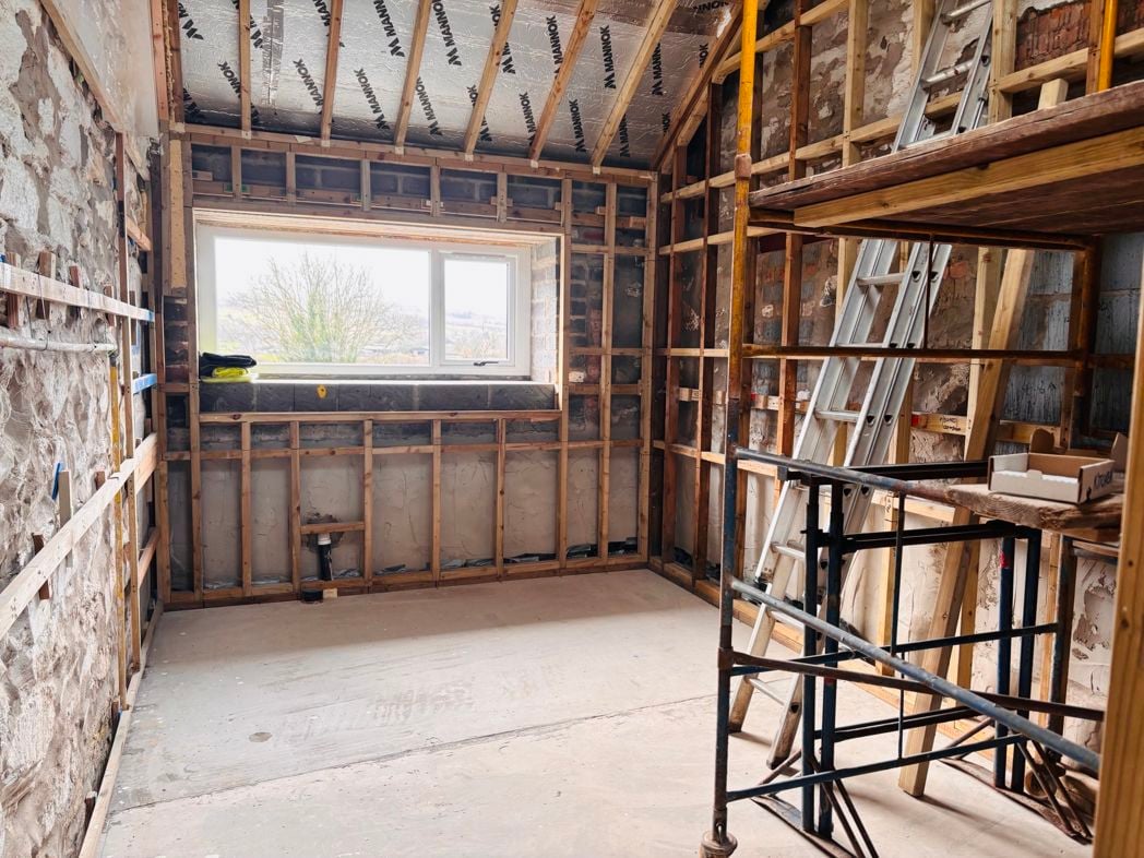 Halfway House, Caernarfon, Gwynedd, LL54 6HG