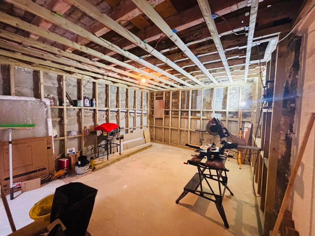 Halfway House, Caernarfon, Gwynedd, LL54 6HG