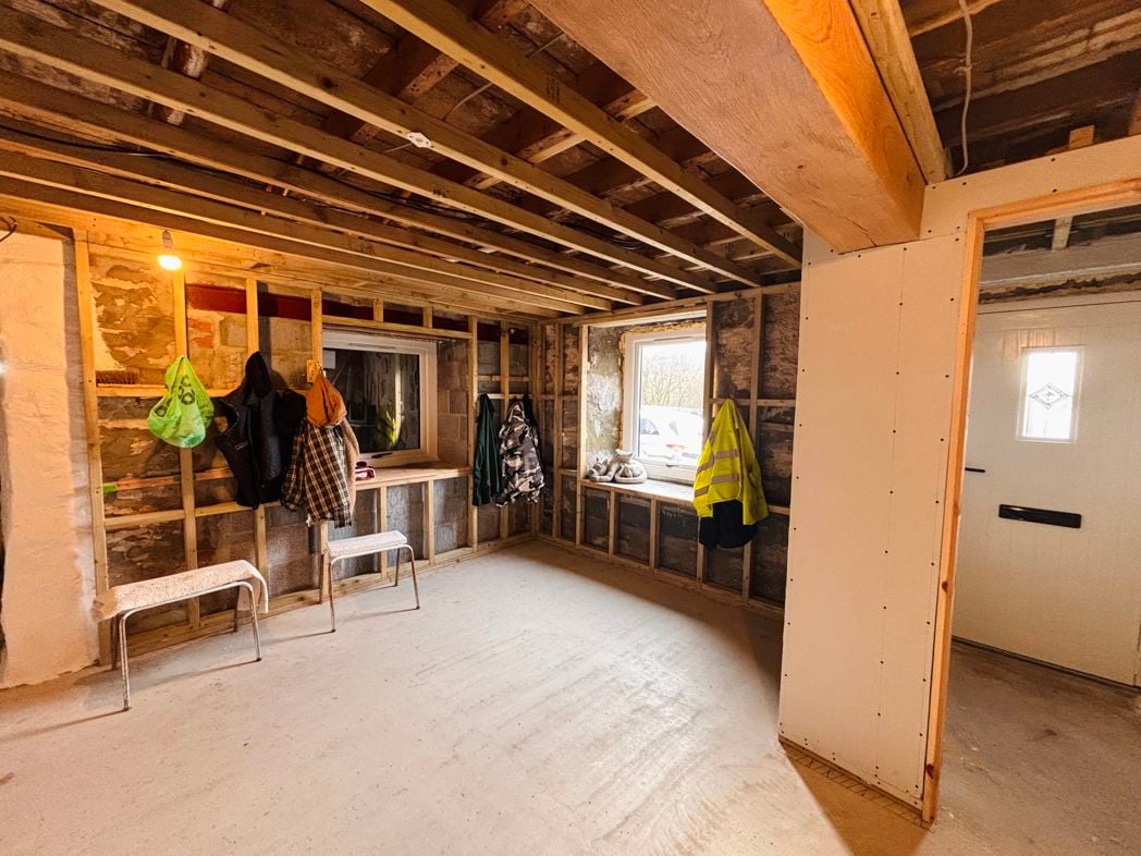 Halfway House, Caernarfon, Gwynedd, LL54 6HG