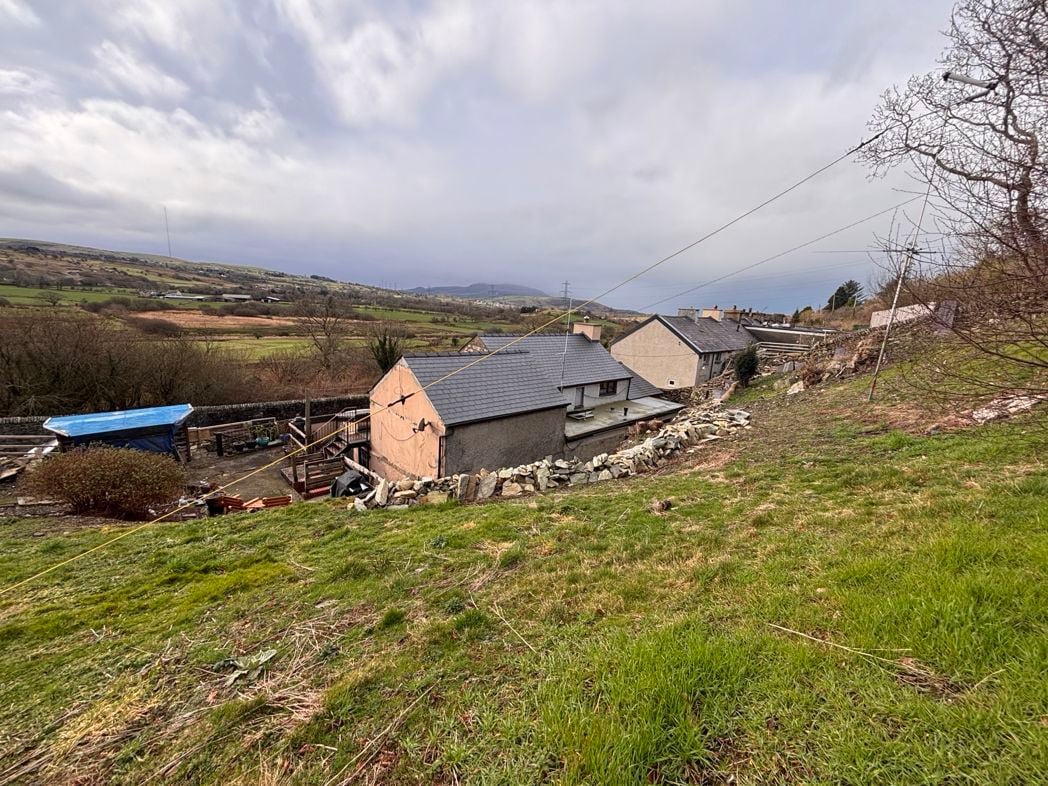 Halfway House, Caernarfon, Gwynedd, LL54 6HG