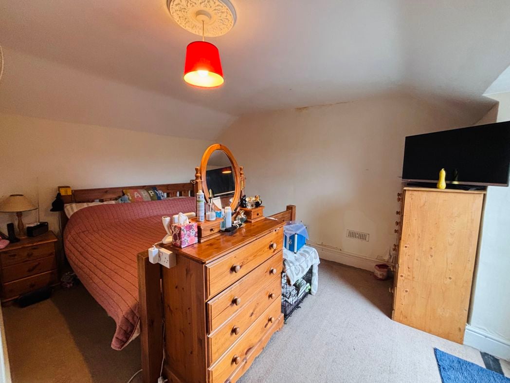 Halfway House, Caernarfon, Gwynedd, LL54 6HG