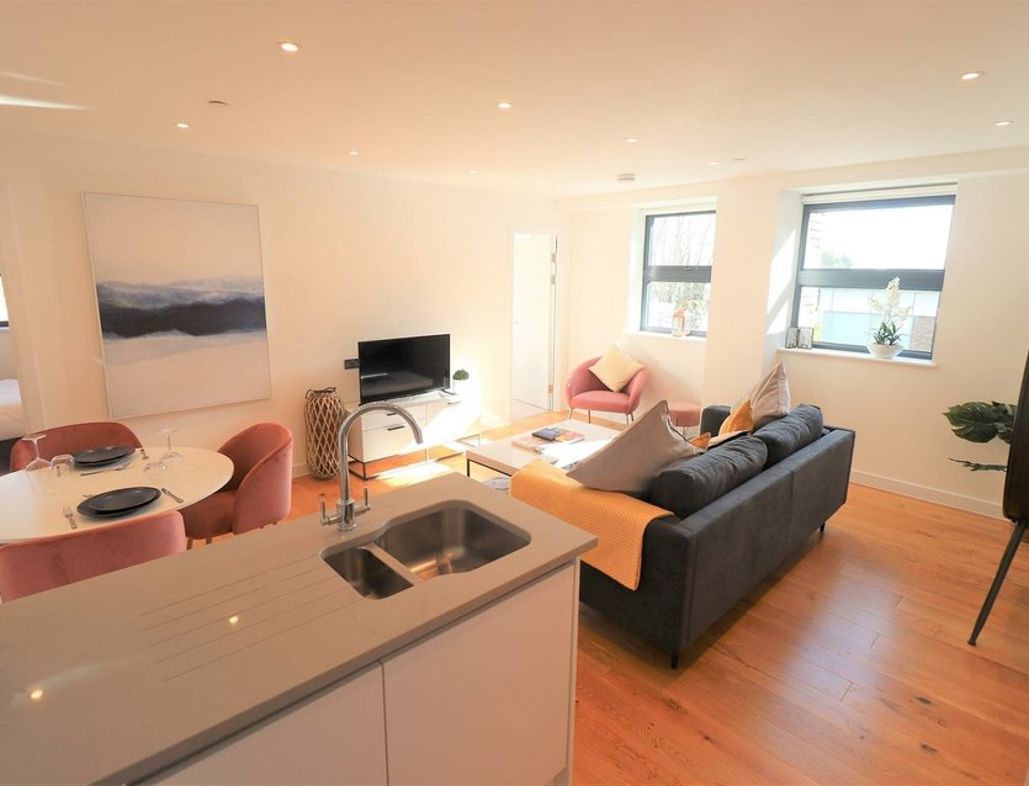 Property image 2 of 15