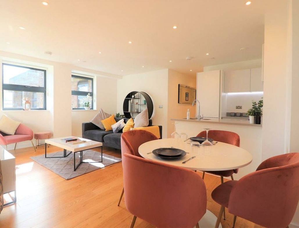 Property image 11 of 15
