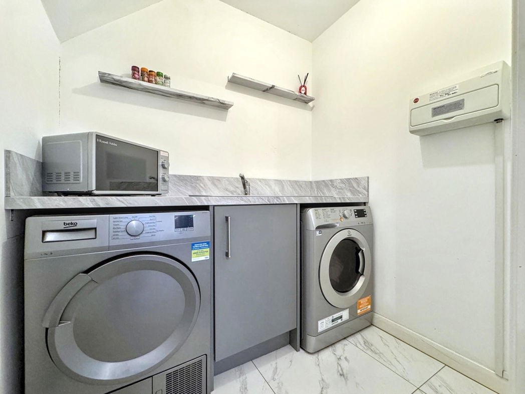 Property image 11 of 26